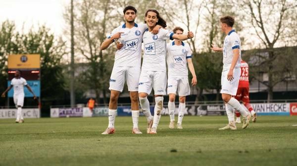 Kampioenen doen er zege bij